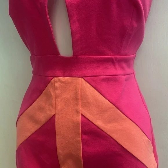 (1074) ADORABLE Barbie core dress Size Medium - Picture 2 of 5